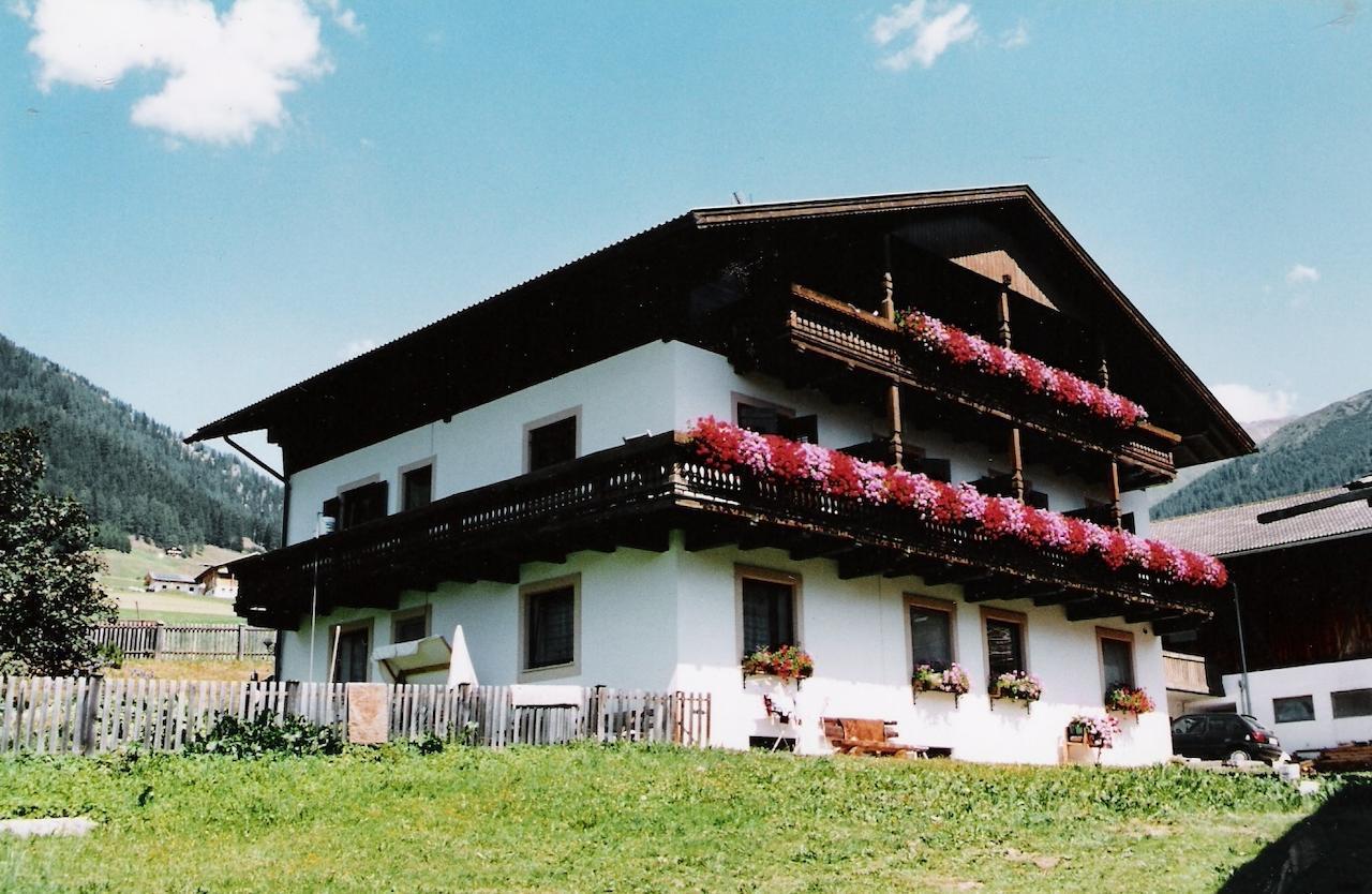 Pension Rainhof Santa Maddalena in Casies Kültér fotó